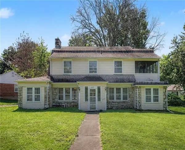 8525 Hiawatha Road, Kansas City, MO 64114