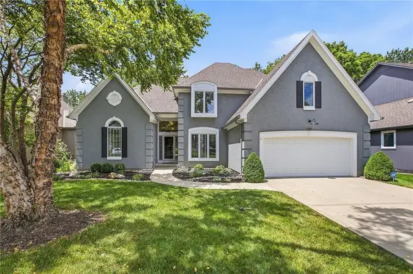 20305 W 98th Street, Lenexa, KS 66220