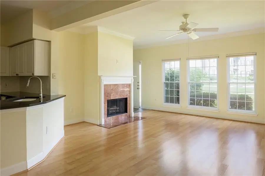 11603 Tomahawk Creek Parkway #G, Leawood, KS 66211 - #2