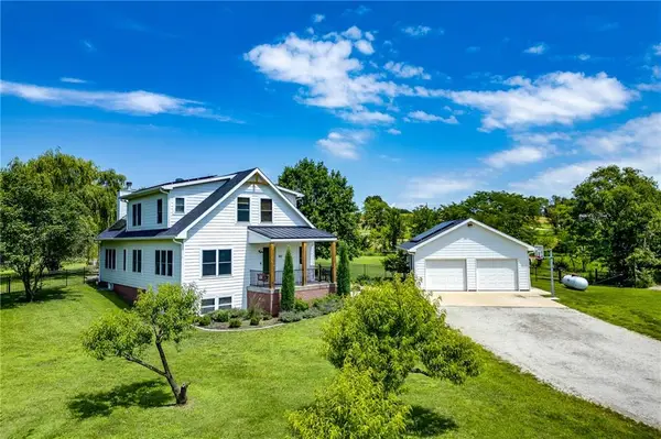 813 E 661 Diagonal Road, Lawrence, KS 66047