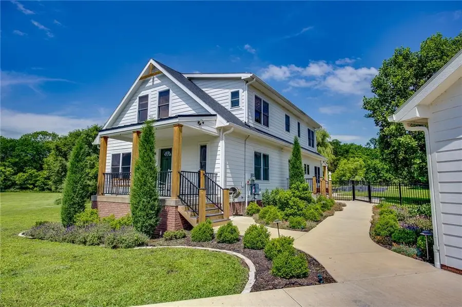 813 E 661 Diagonal Road, Lawrence, KS 66047 - #2
