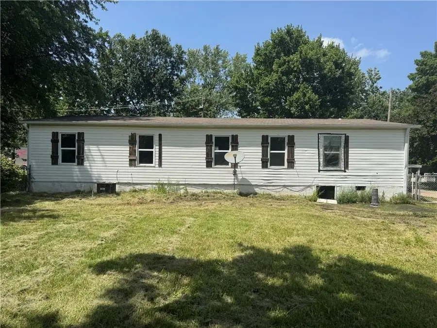 107 W 1st Street, Garden City, MO 64747 - #3