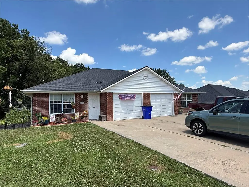 208-210 NW Woodbury Drive, Grain Valley, MO 64029 - #1