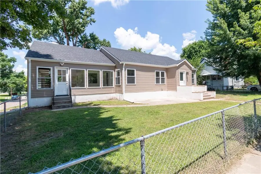 2407 Penn Street, Saint Joseph, MO 64507 - #2