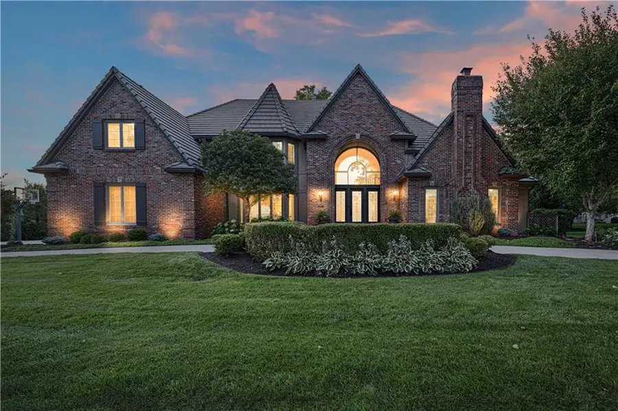 2844 W 118th Terrace, Leawood, KS 66211 - #2