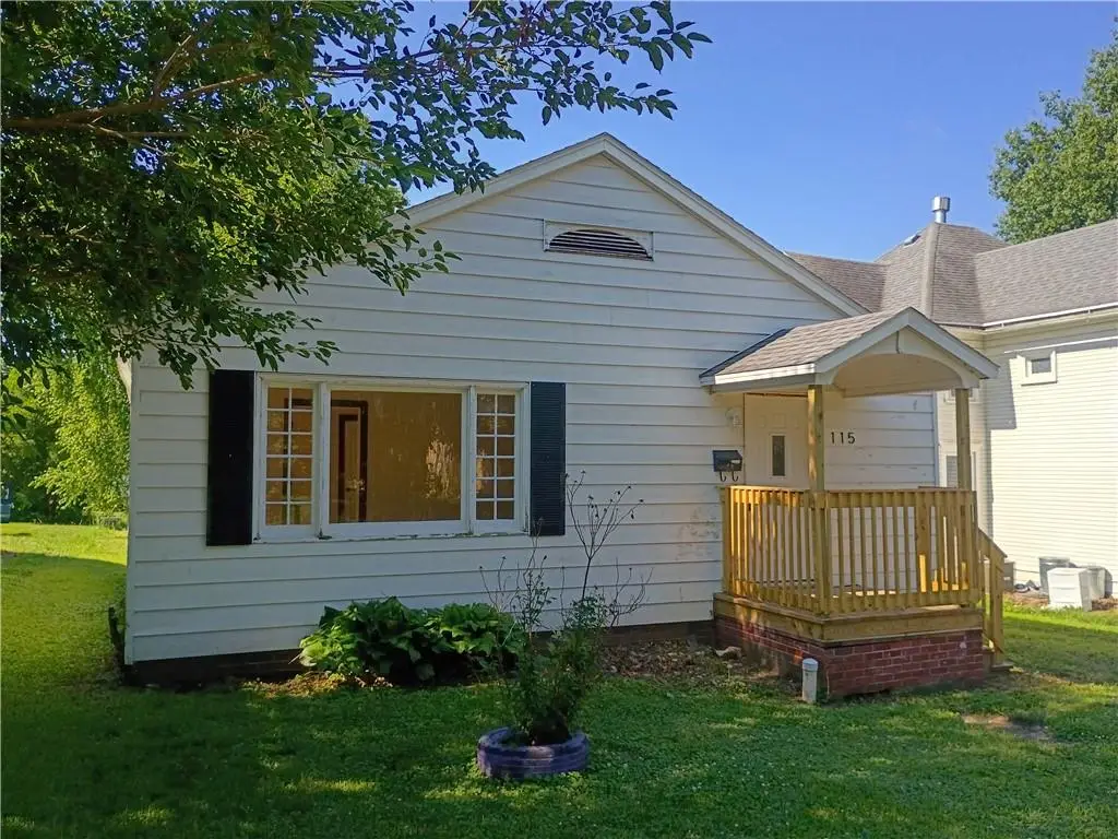 115 W 5th Street, Stanberry, MO 64489 - #1