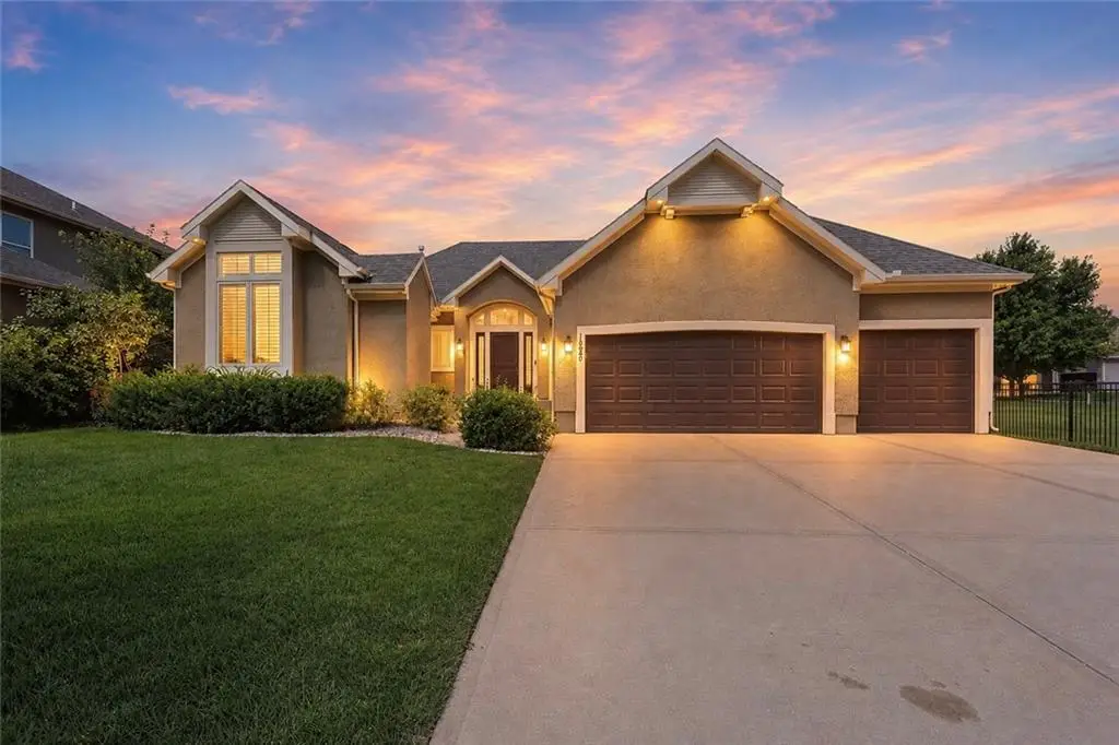 11260 S Whitehall Street, Olathe, KS 66061 - #1