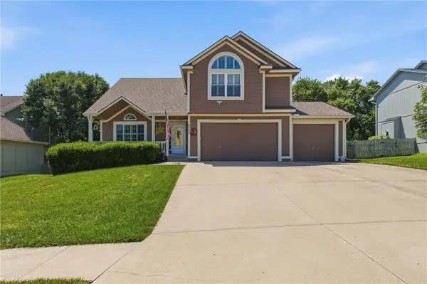 2225 Martha Lane, Greenwood, MO 64034