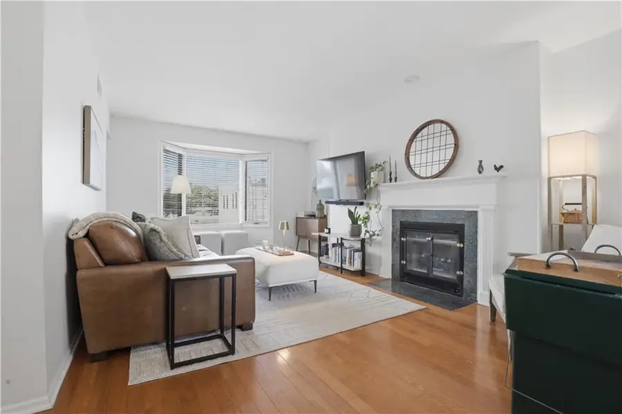 4320 Belleview Avenue #206, Kansas City, MO 64111 - #2