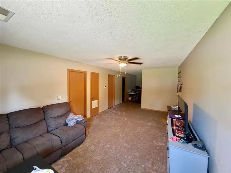 1017 E Edwards Street, Maryville, MO 64468 - #3