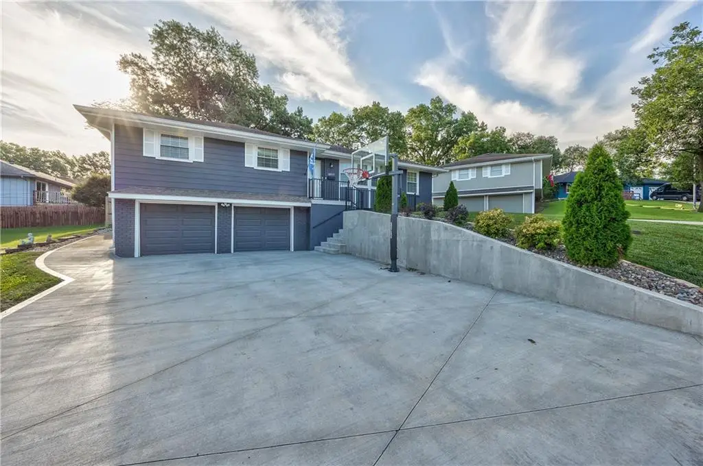 10717 Mcgee Street, Kansas City, MO 64114 - #1