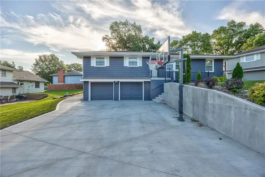 10717 Mcgee Street, Kansas City, MO 64114 - #2