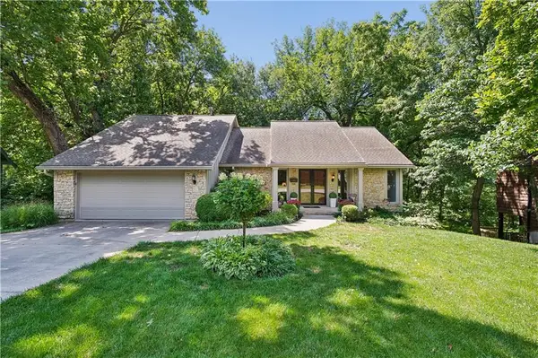 10211 Broadmoor Street, Overland Park, KS 66212