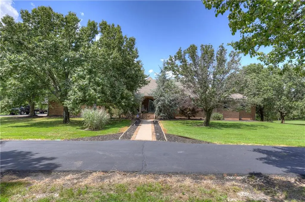 1426 E State Line Road, Baxter Springs, KS 66713 - #1