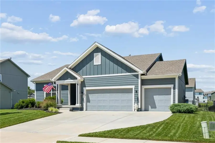 3212 SW Arbor Tree Drive, Lees Summit, MO 64082 - #2