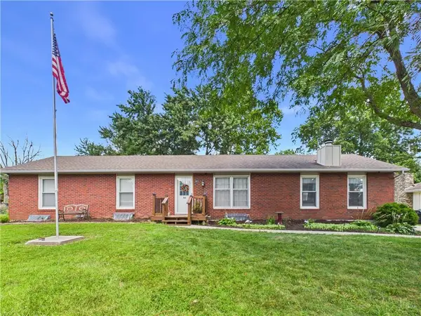 922 Ridge Drive, Warrensburg, MO 64093
