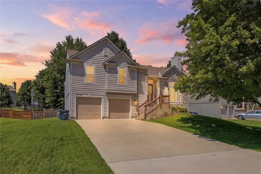 15152 W 157th Terrace, Olathe, KS 66062 - #2