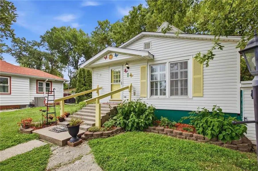 309 E Kansas Avenue, Independence, MO 64050 - #2