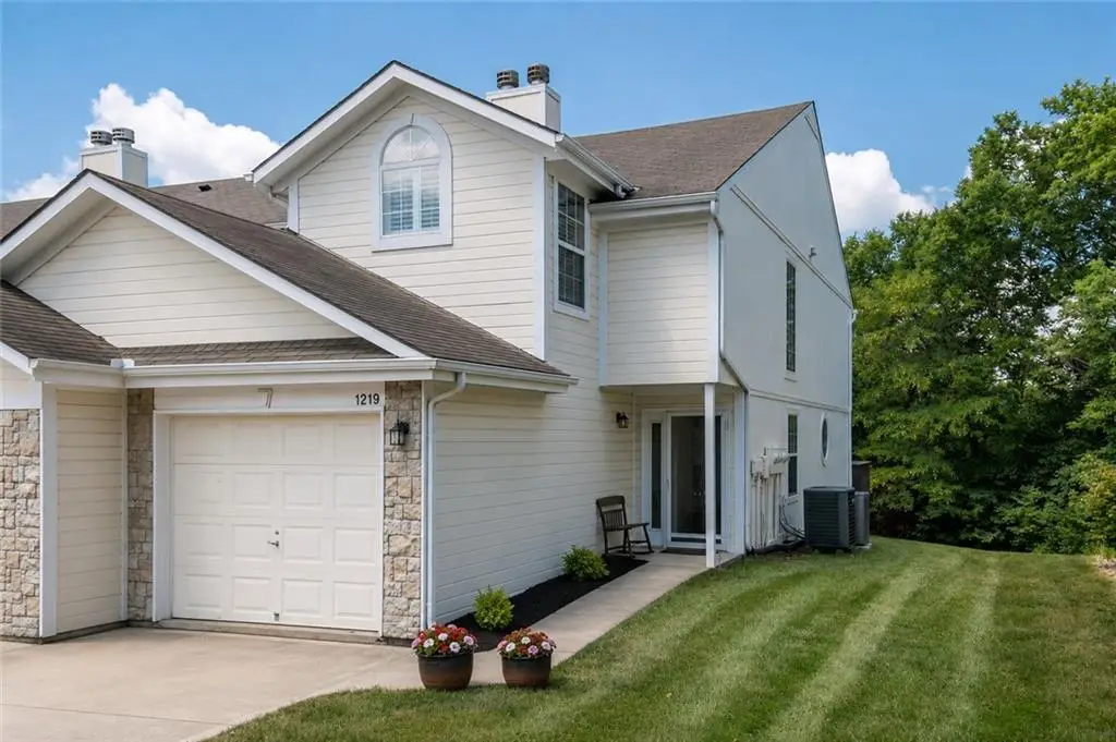 1219 NW Hidden Ridge Circle, Blue Springs, MO 64015 - #1