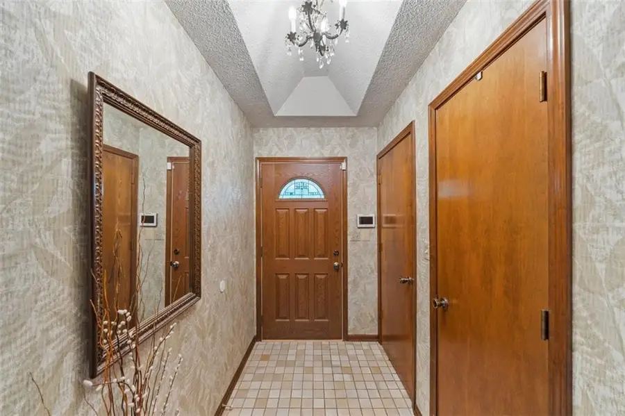 11812 E 76th Terrace, Raytown, MO 64138 - #2