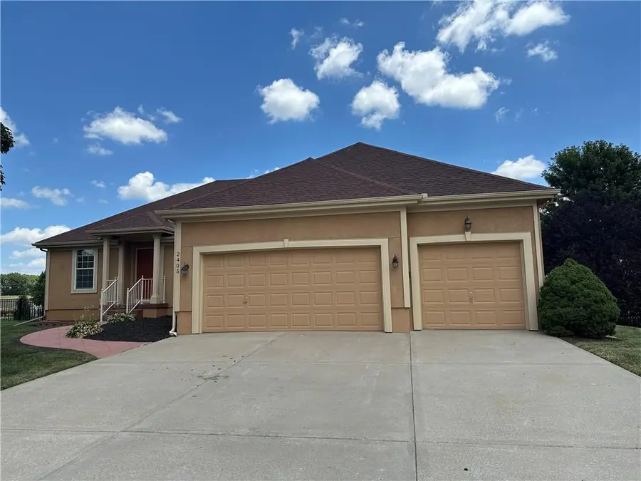 2405 SW Stone Bridge Circle, Lees Summit, MO 64082 - #2