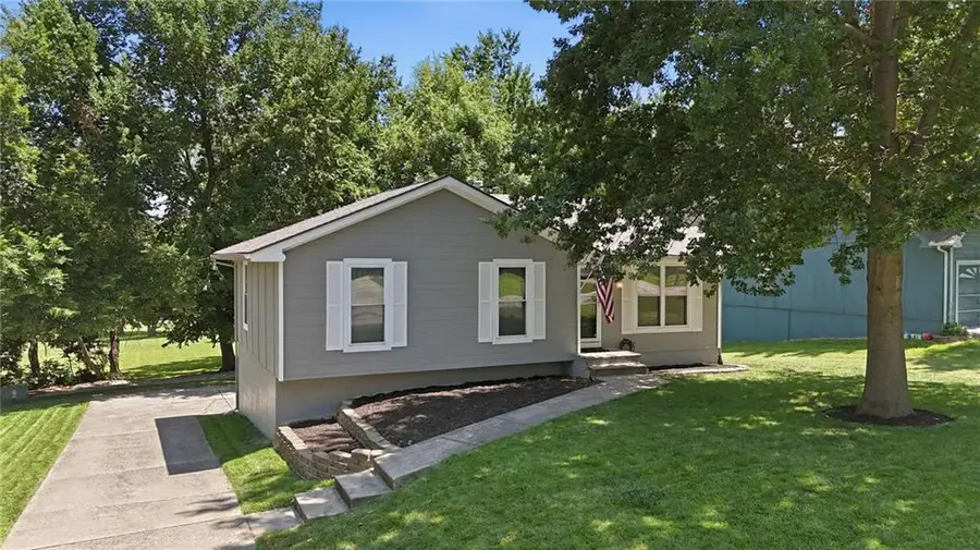 11411 N Walnut Street, Kansas City, MO 64155 - #2