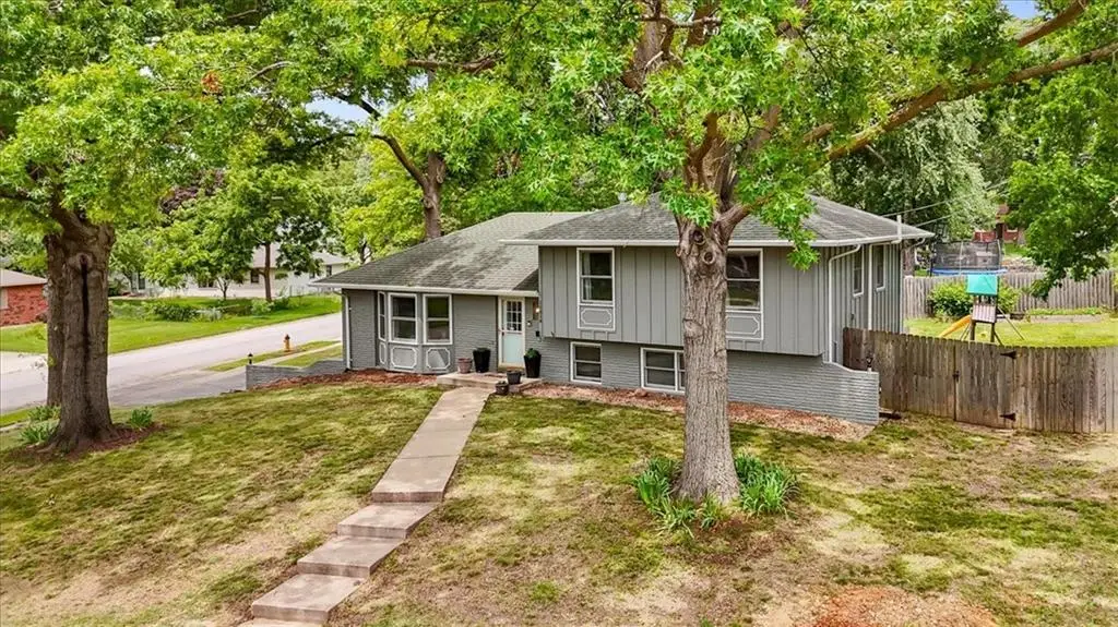 11614 Mcanany Drive, Shawnee, KS 66203 - #1