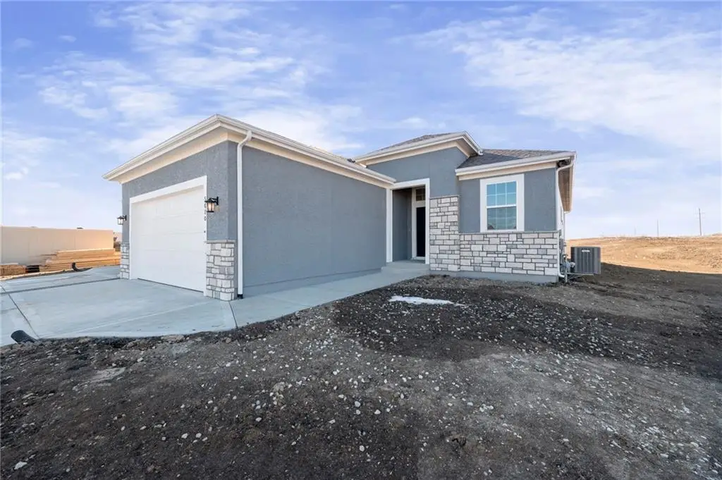 14655 Amanda Lane, Basehor, KS 66007 - #1