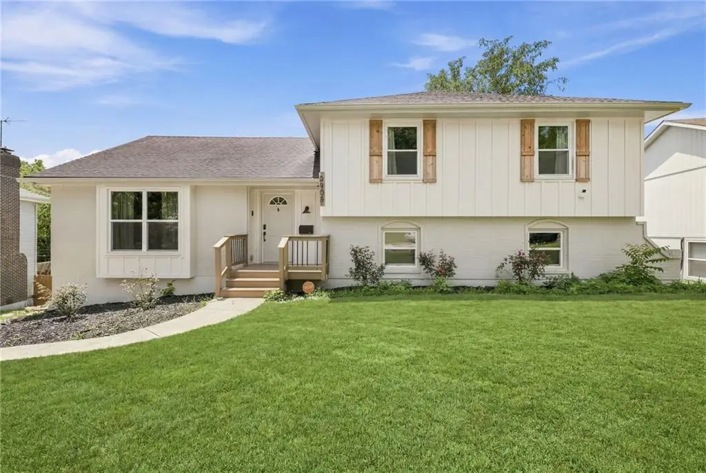 8908 Evanston Avenue, Kansas City, MO 64138 - #1