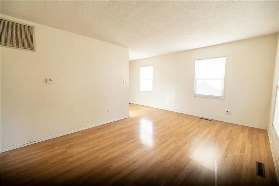 3530 NE 53rd Street, Kansas City, MO 64119 - #2