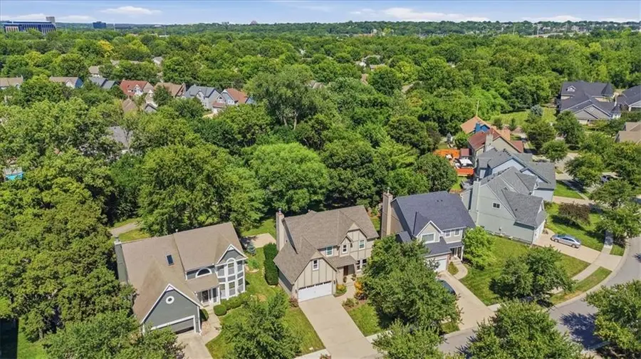 11208 W 117th Street, Overland Park, KS 66210 - #3