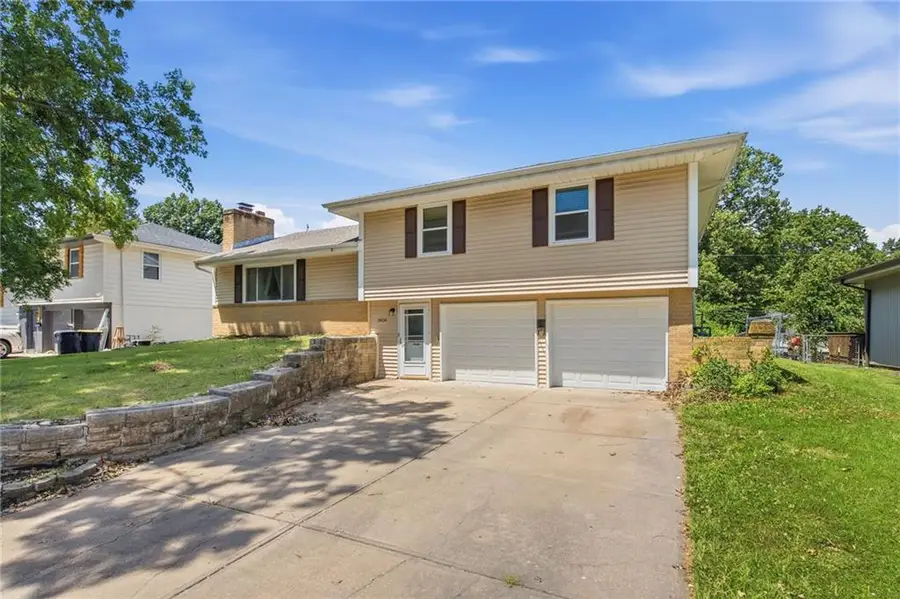 5614 N Tullis Avenue, Kansas City, MO 64119 - #2