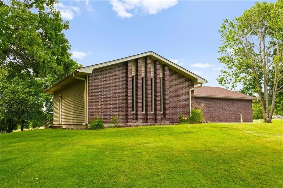 13312 Riverview Avenue, Bonner Springs, KS 66012 - #2