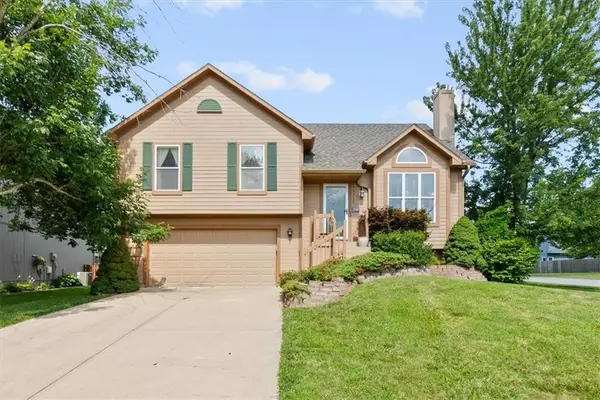 16312 Blake Street, Olathe, KS 66062