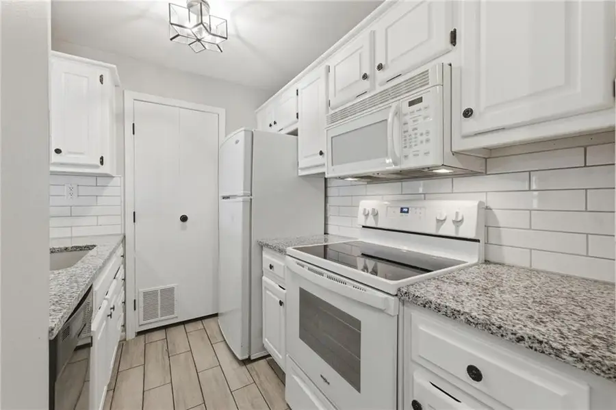 12030 W 58th Terrace #C, Shawnee, KS 66216 - #3