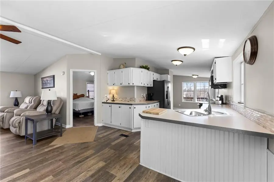 89 Lakeview Lane, Linn Valley, KS 66040 - #2