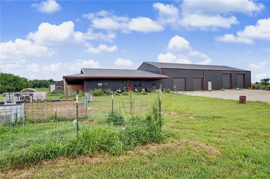 2216 Eisenhower Road, Ottawa, KS 66067 - #2