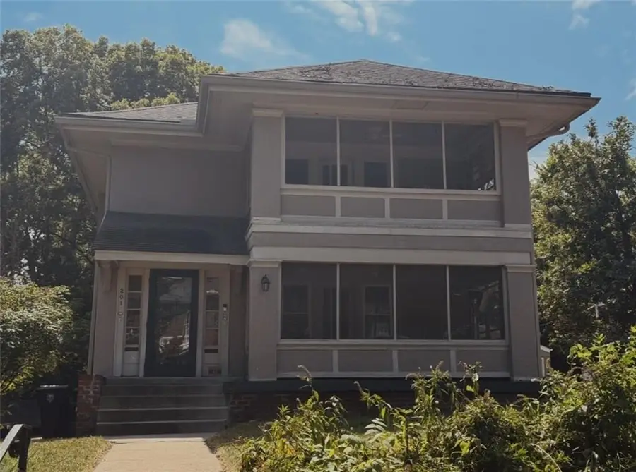 201 W 51st Terrace, Kansas City, MO 64112 - #2