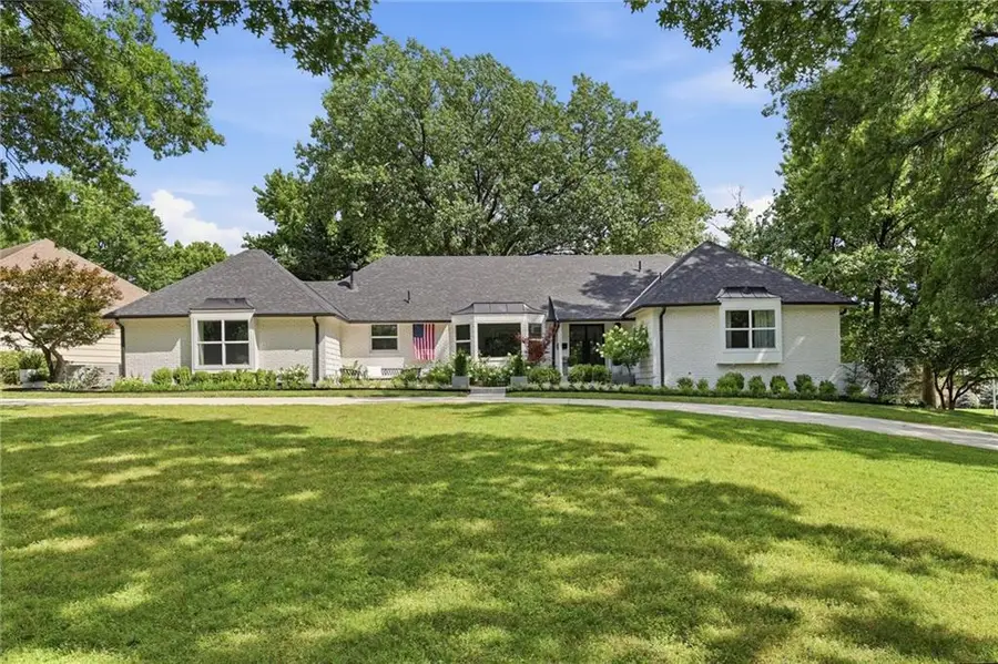 1007 W 113 Terrace, Kansas City, MO 64114 - #3