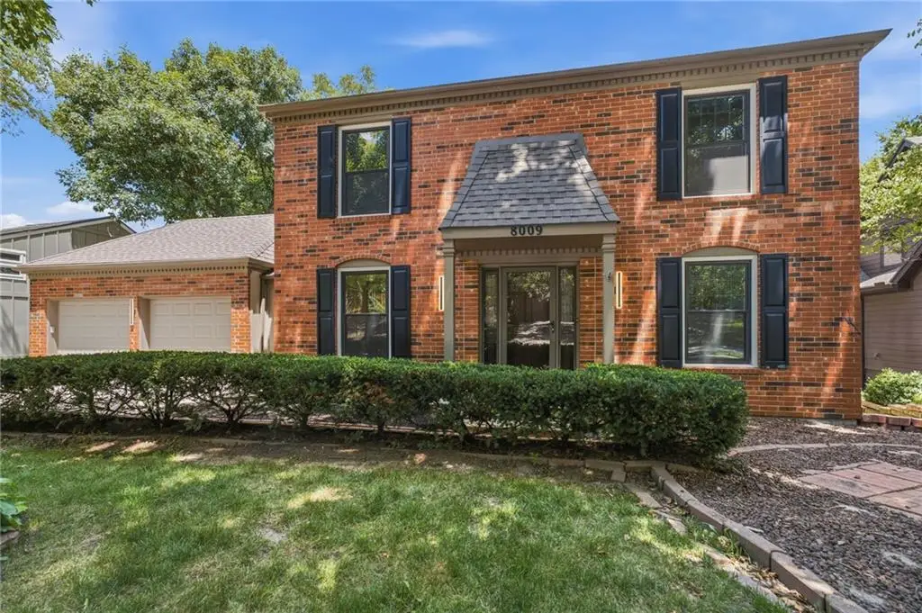 8009 Hallet Street, Lenexa, KS 66215 - #1