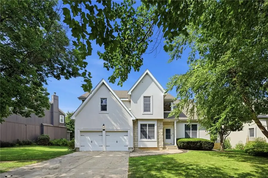5216 W 158th Place, Overland Park, KS 66224 - #2