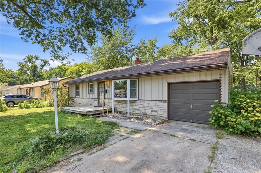 9006 E 74th Terrace, Kansas City, MO 64133 - #3