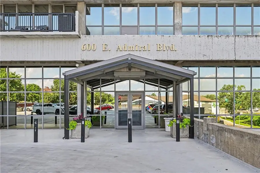 600 E Admiral Boulevard #1205, Kansas City, MO 64106 - #2