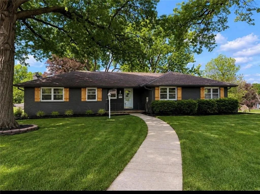 6100 Englewood Avenue, Raytown, MO 64133 - #1
