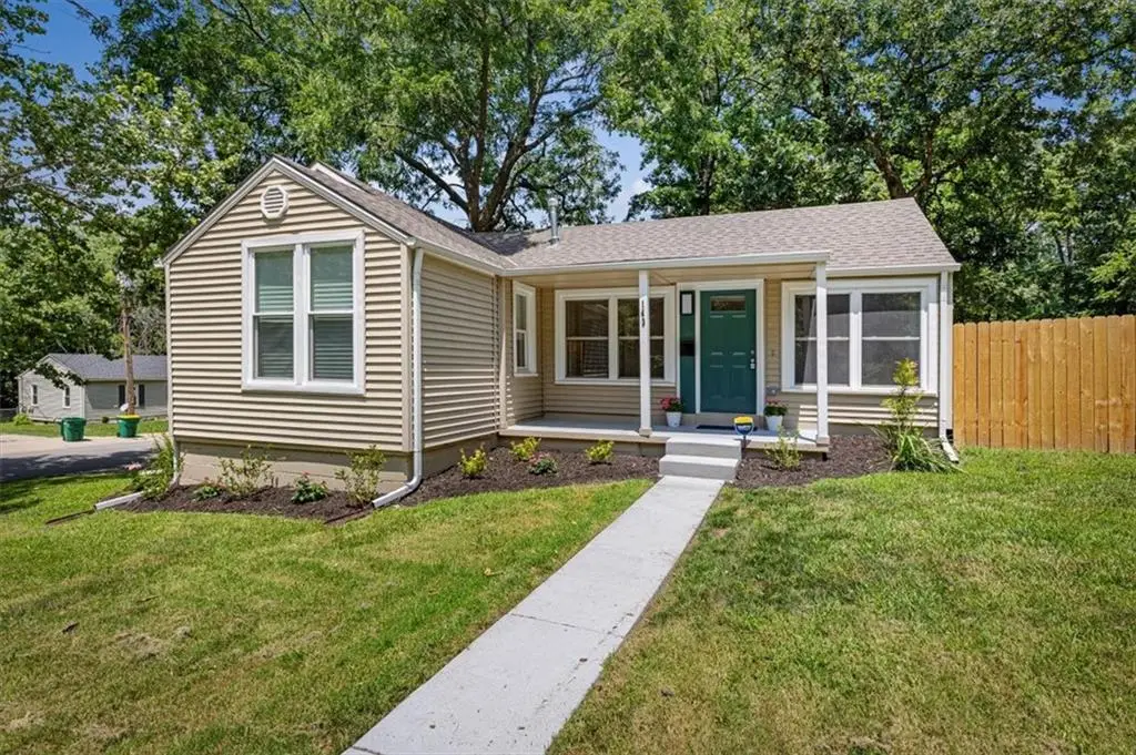 143 Grove Avenue, Bonner Springs, KS 66012 - #1