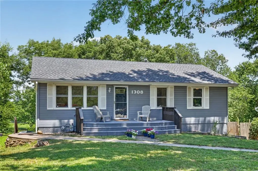 1308 NE 88th Street, Kansas City, MO 64155 - #1