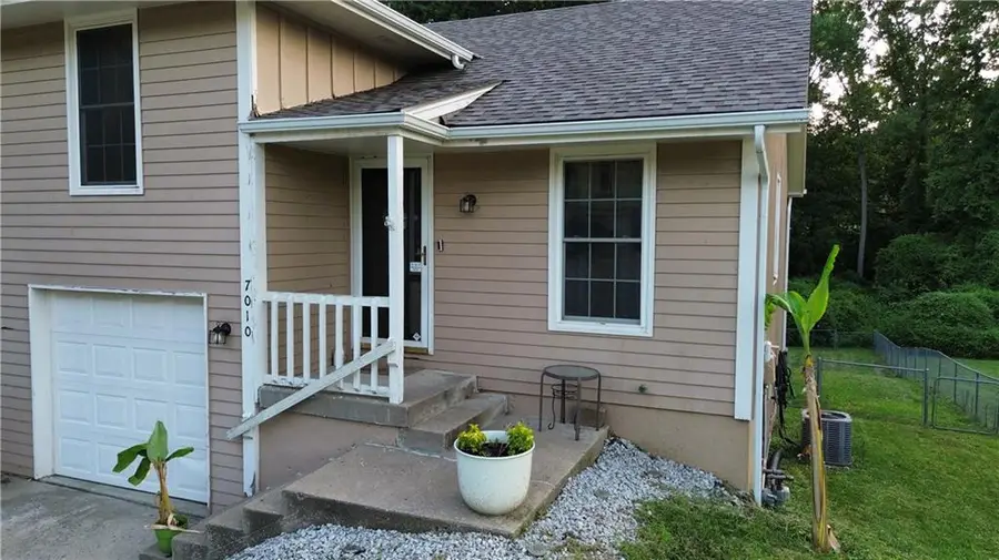 7010 Orchard Street, Liberty, MO 64068 - #2