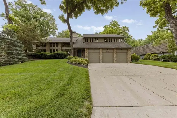 12503 Overbrook Road, Leawood, KS 66209