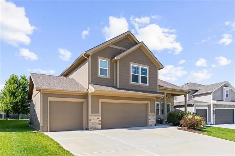 31408 W 85th Terrace, De Soto, KS 66018 - #2
