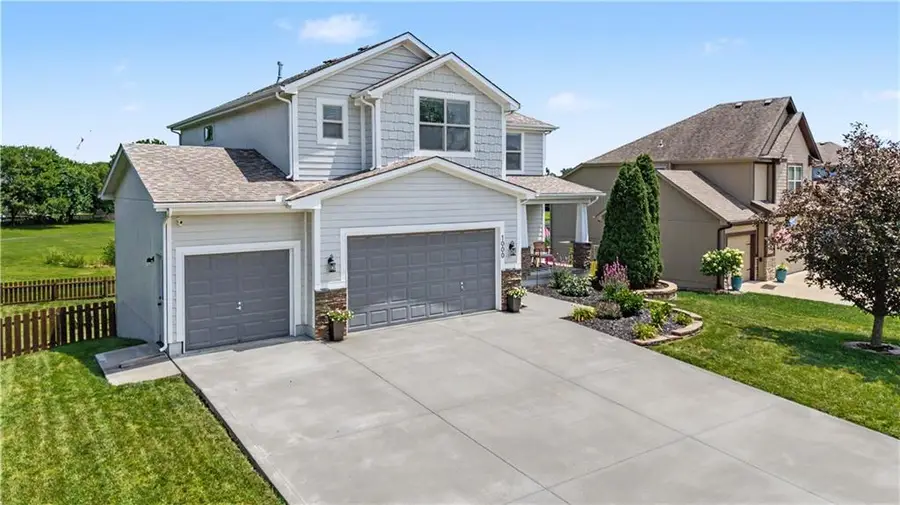 1000 Bellflower Lane, Greenwood, MO 64034 - #2